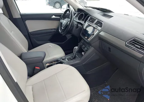 2018 Volkswagen Tiguan 2.0T Se/2.0T Sel z USA, uszkodzony, nr VIN 3VV2B7AX6JM035861